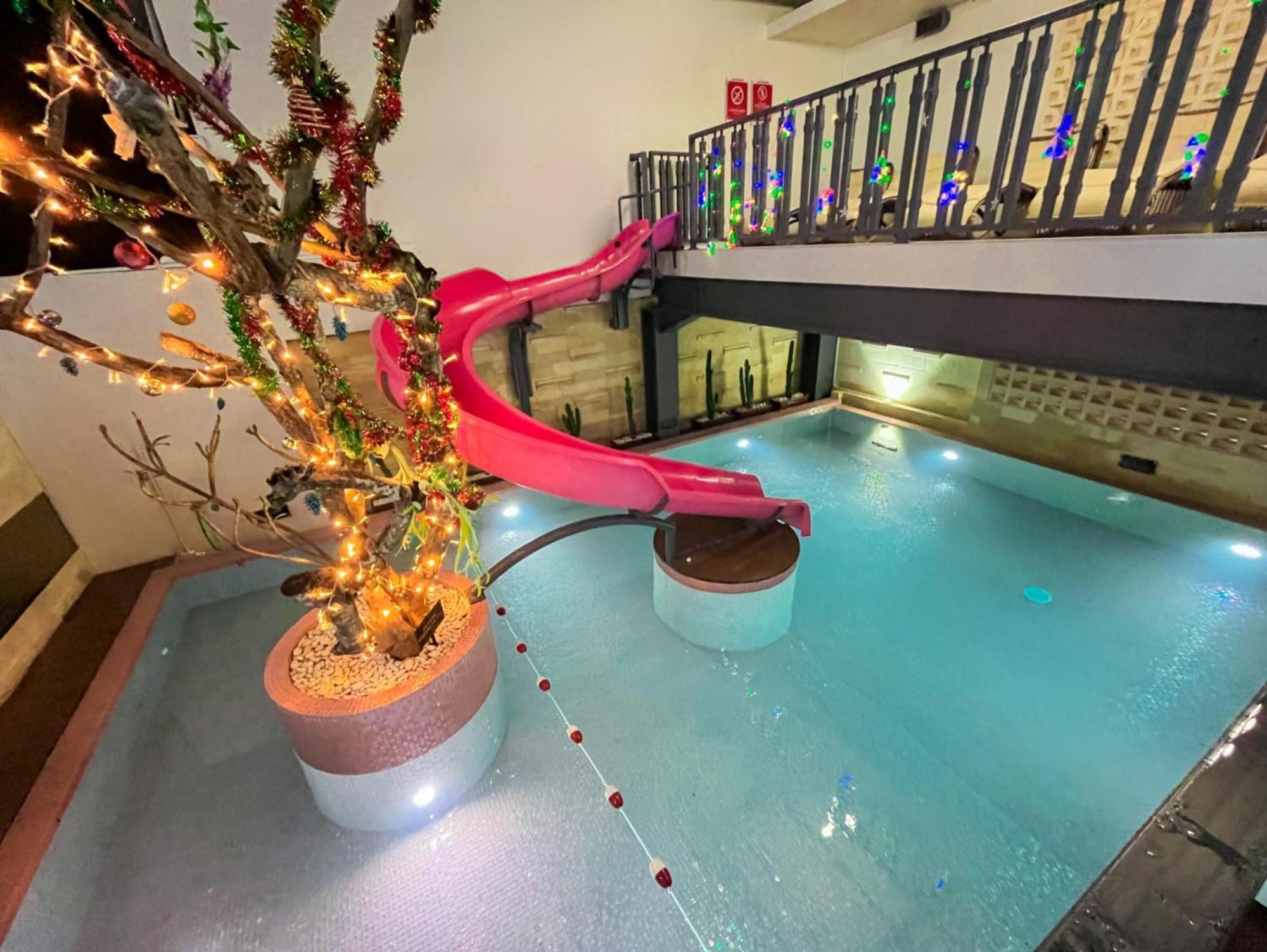 Luxury Malioboro Hotel Джокьякарта Экстерьер фото