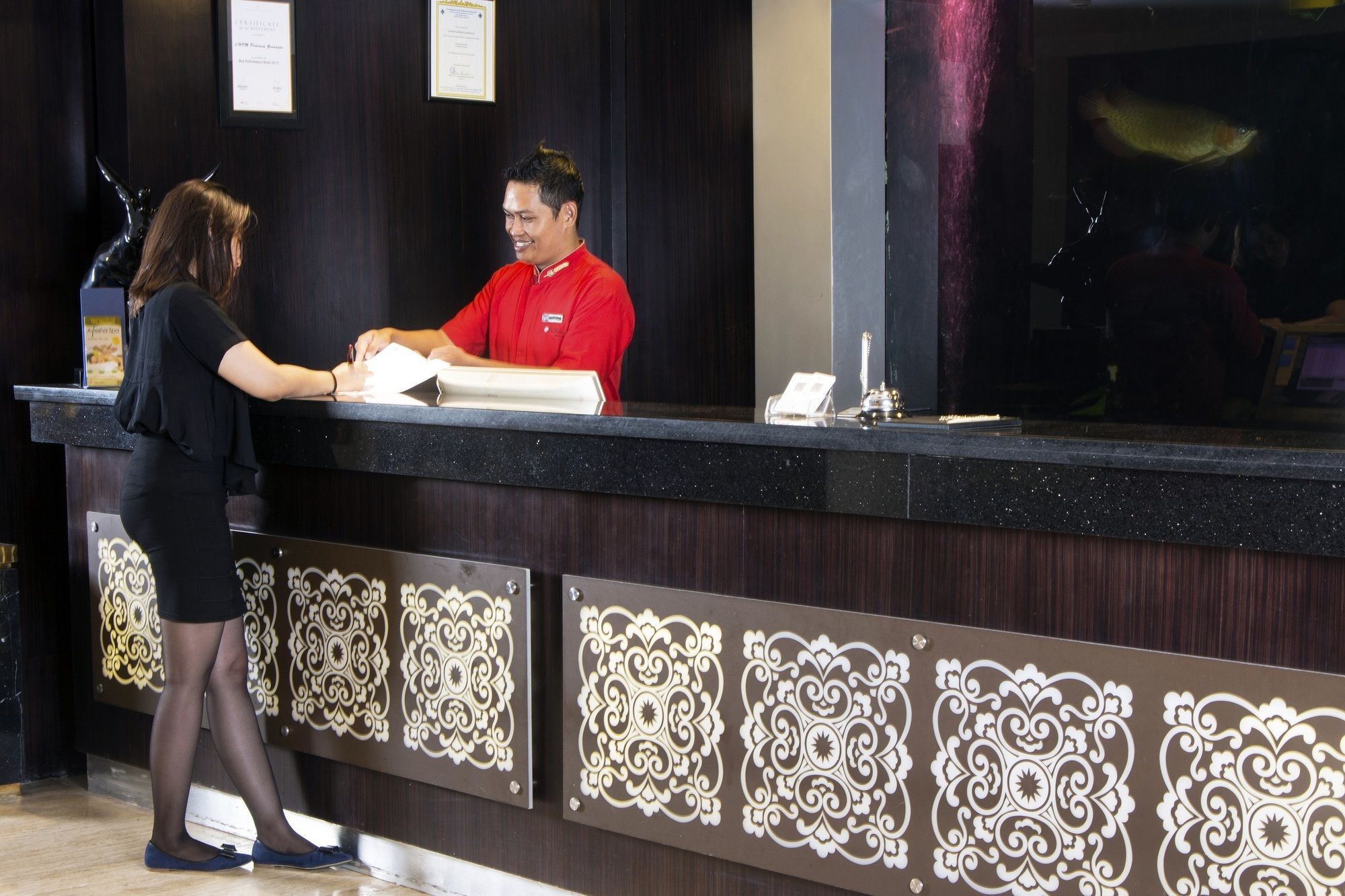 Luxury Malioboro Hotel Джокьякарта Экстерьер фото